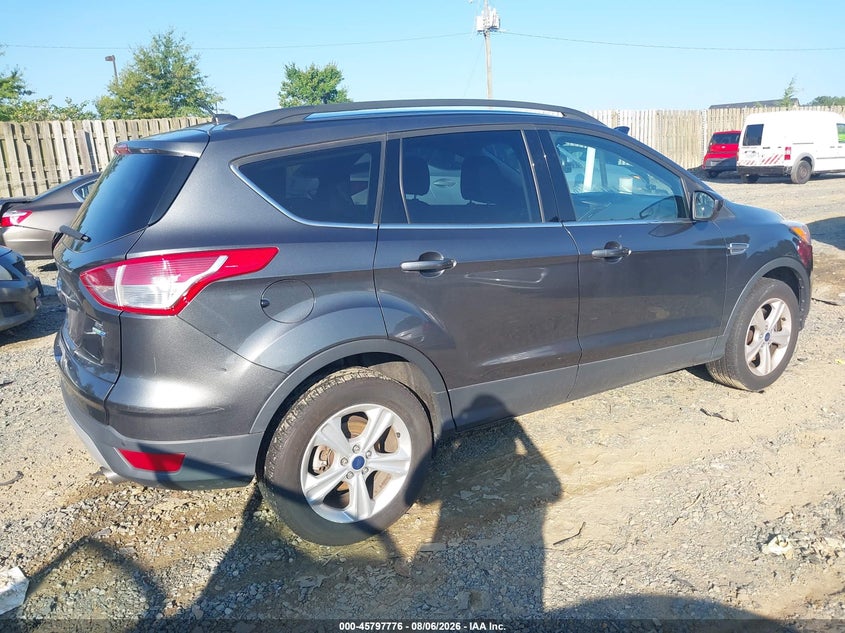 Vin: 1fmcu9gx4guc33838, lot: 46296607, ford escape se 20164