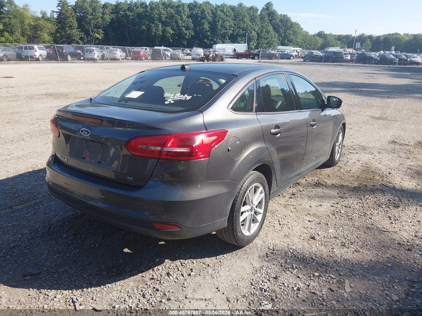 Vin: 1fadp3f21hl330544, lot: 46296638, ford focus se 20174