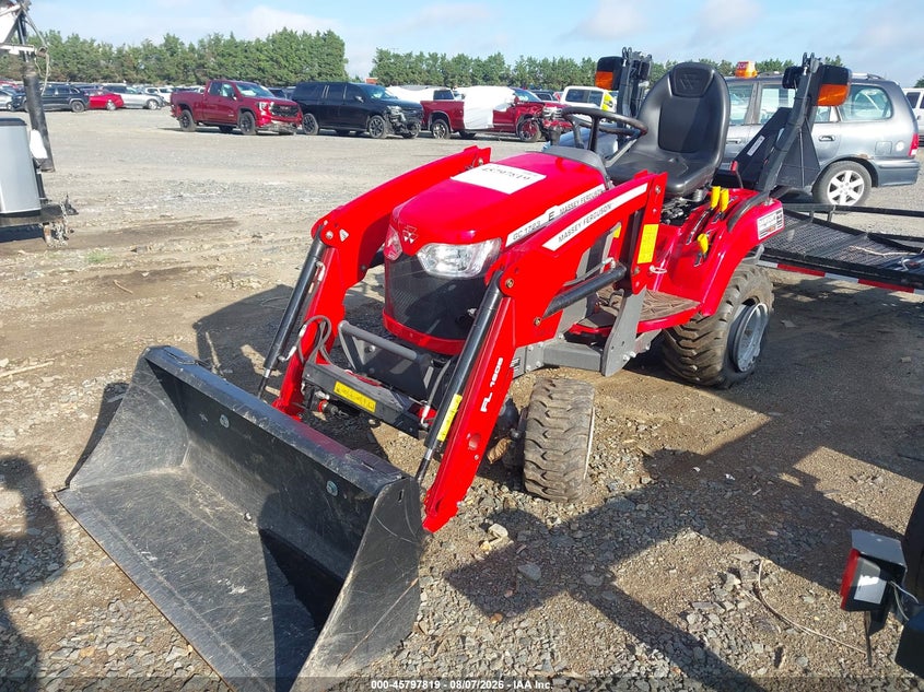 2023 MASSEY FERGUSON GC1723E TRACTOR auction photo 2