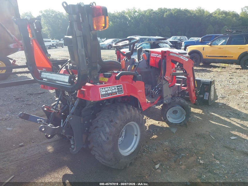 2023 MASSEY FERGUSON GC1723E TRACTOR auction photo 4