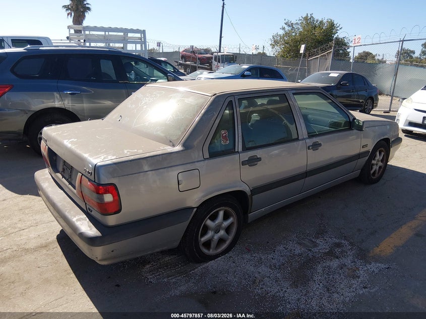 1997 VOLVO 850 auction photo 4