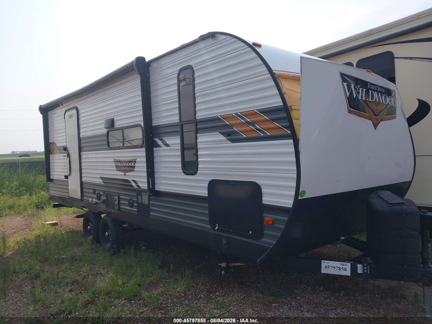 2021 FOREST RIVER WILDWOOD TRAVEL TRAILERS auction photo 1