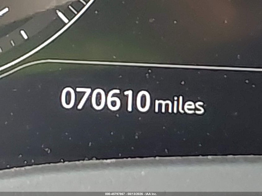 JAGUAR XE - zdjecie 16