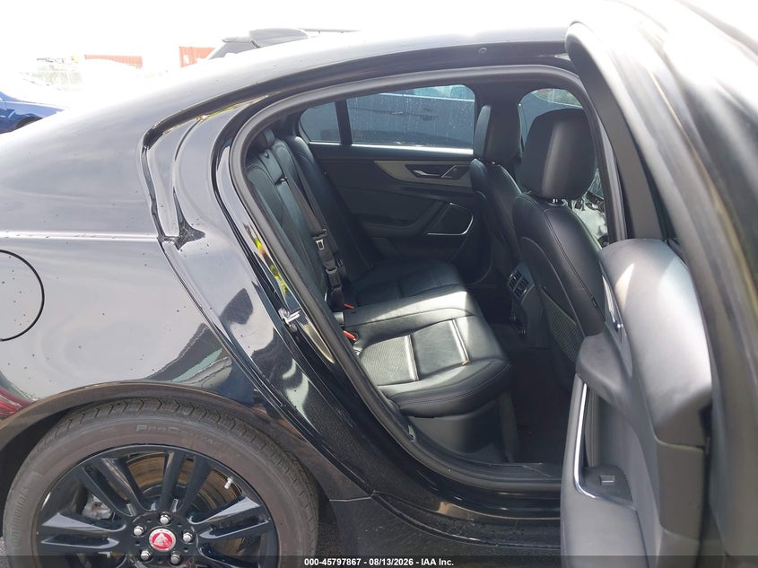 2020 JAGUAR XE auction photo 8