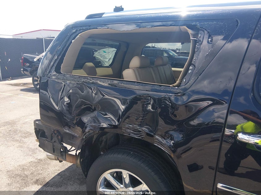 2014 GMC YUKON XL 1500 auction photo 6