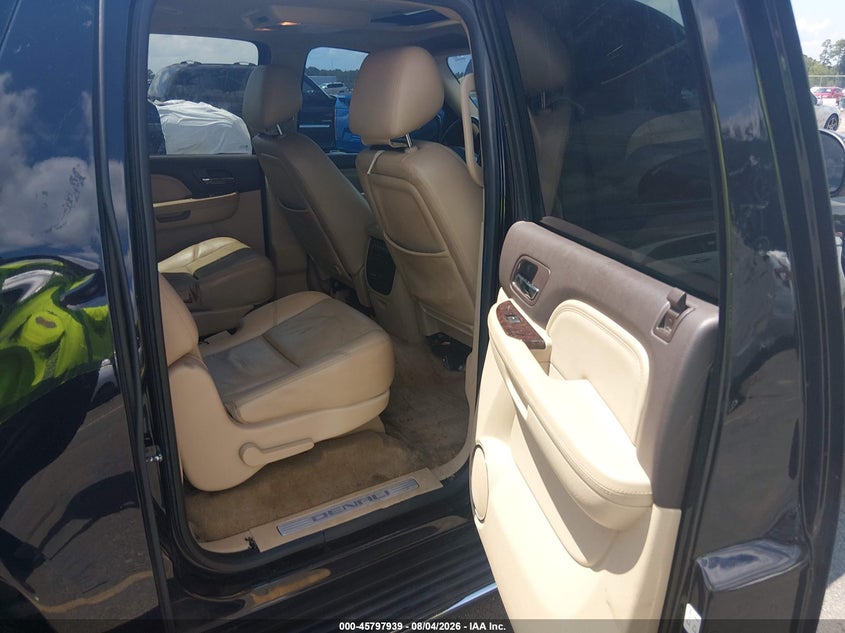 2014 GMC YUKON XL 1500 auction photo 8