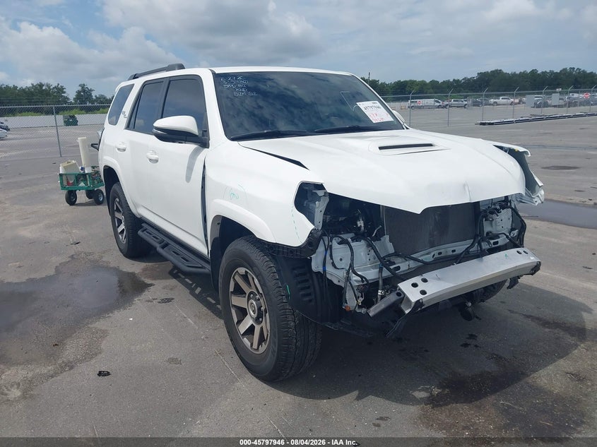 2024 TOYOTA 4RUNNER auction photo 1