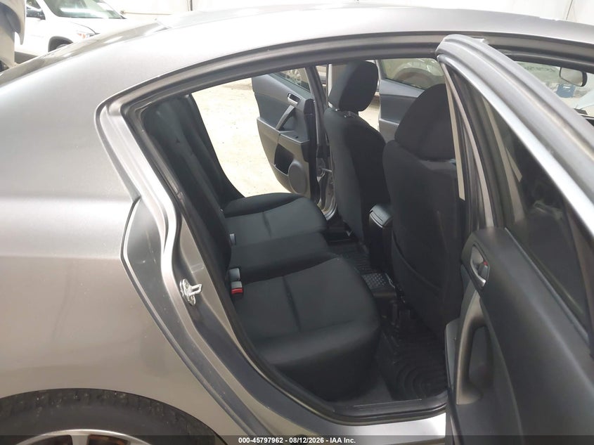 MAZDA MAZDA3 2010 VIN JM1BL1SG3A1173586