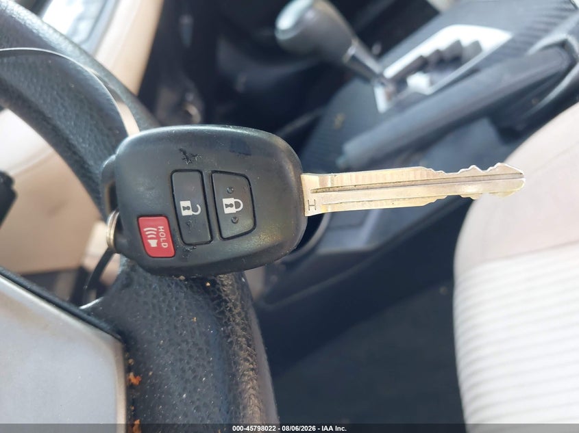 TOYOTA RAV4 - zdjęcie 11