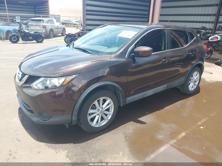 Vin: jn1bj1cp5hw006988, lot: 46297137, nissan rogue sport s 20172