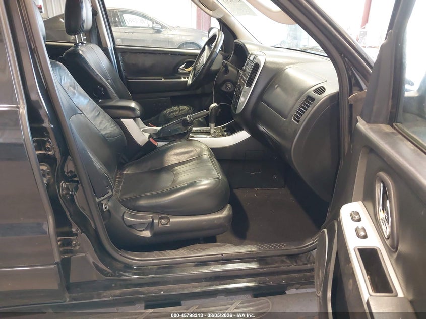 2005 MERCURY MARINER auction photo 5