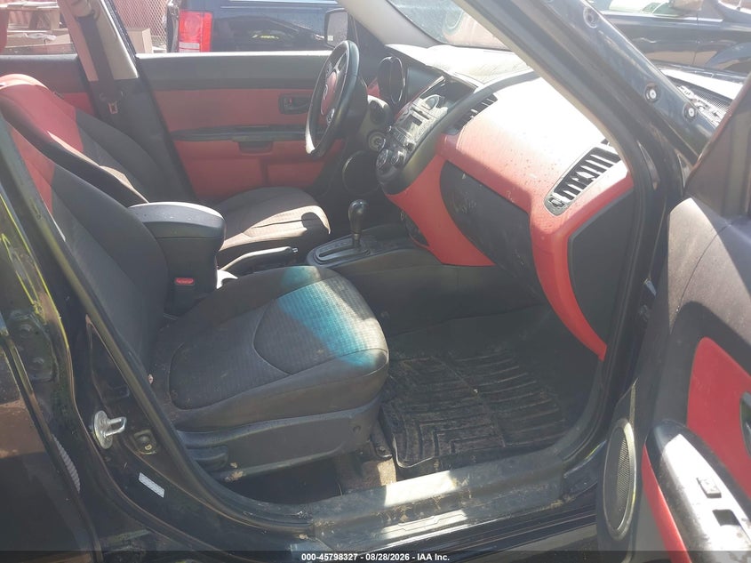 2010 KIA SOUL auction photo 5