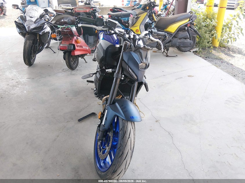 2025 YAMAHA MTN690 auction photo 5