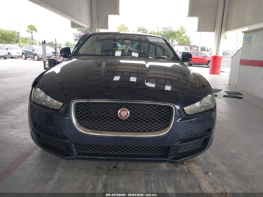 JAGUAR XE - zdjecie 12