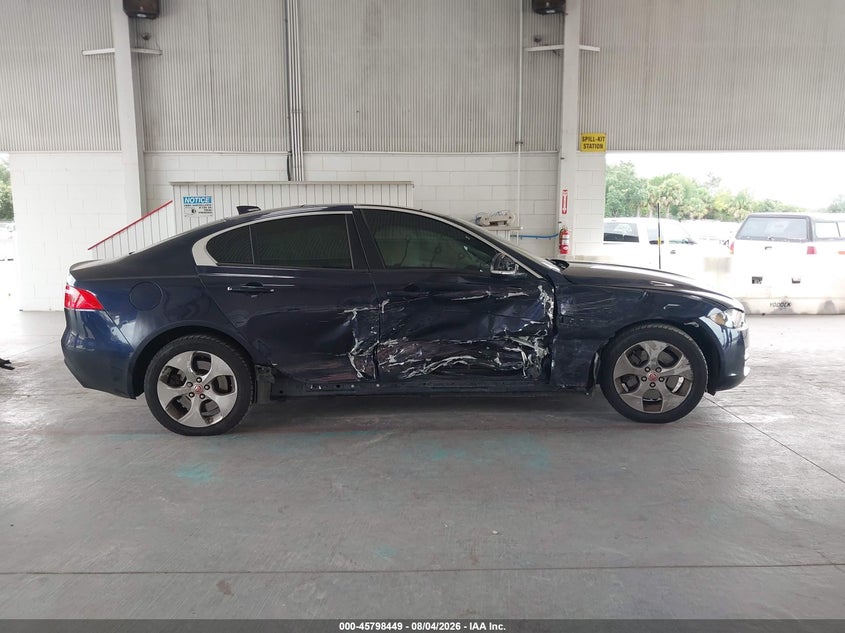 JAGUAR XE - zdjecie 13