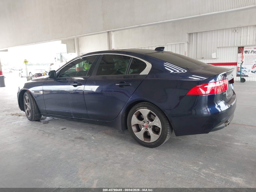 JAGUAR XE - zdjecie 14