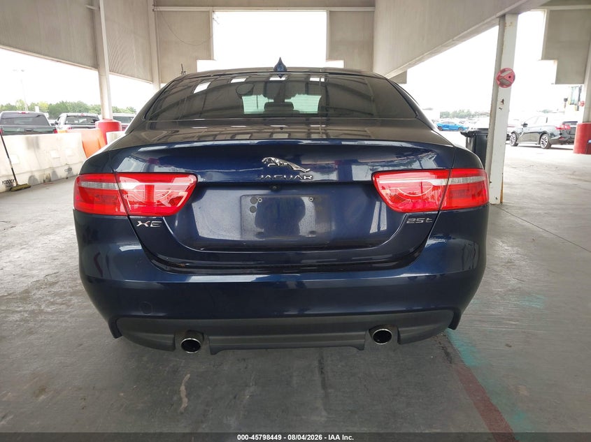 JAGUAR XE - zdjecie 16