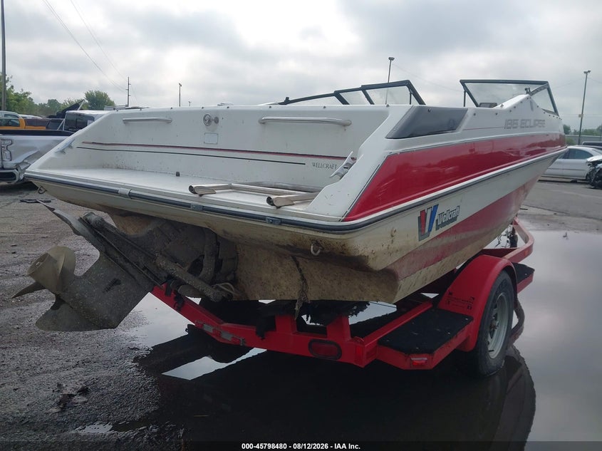 1990 WELLCRAFT 18' auction photo 4