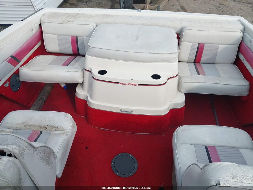 1990 WELLCRAFT 18' auction photo 8