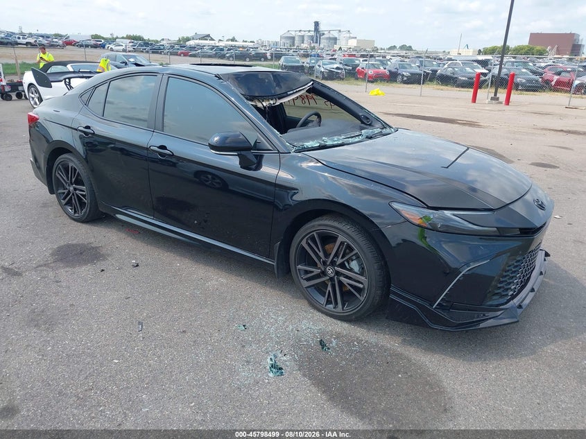 2025 TOYOTA CAMRY XSE