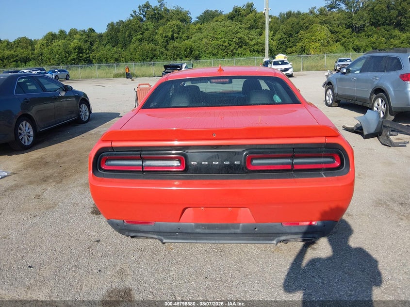 DODGE CHALLENGER - zdjęcie 16