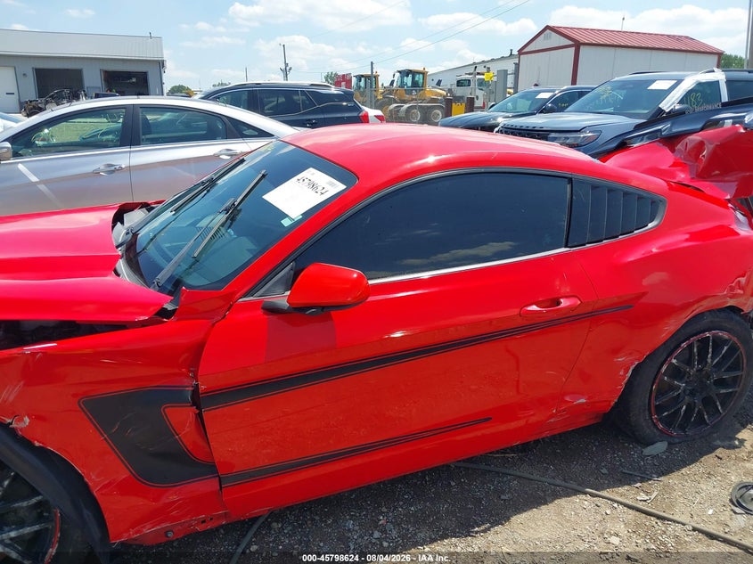 FORD MUSTANG - zdjęcie 15