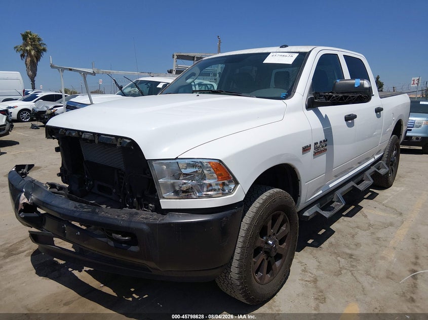 Vin: 3c6tr5ct2jg315621, lot: 46297459, ram 2500 tradesman  4x4 6'4 box 20182