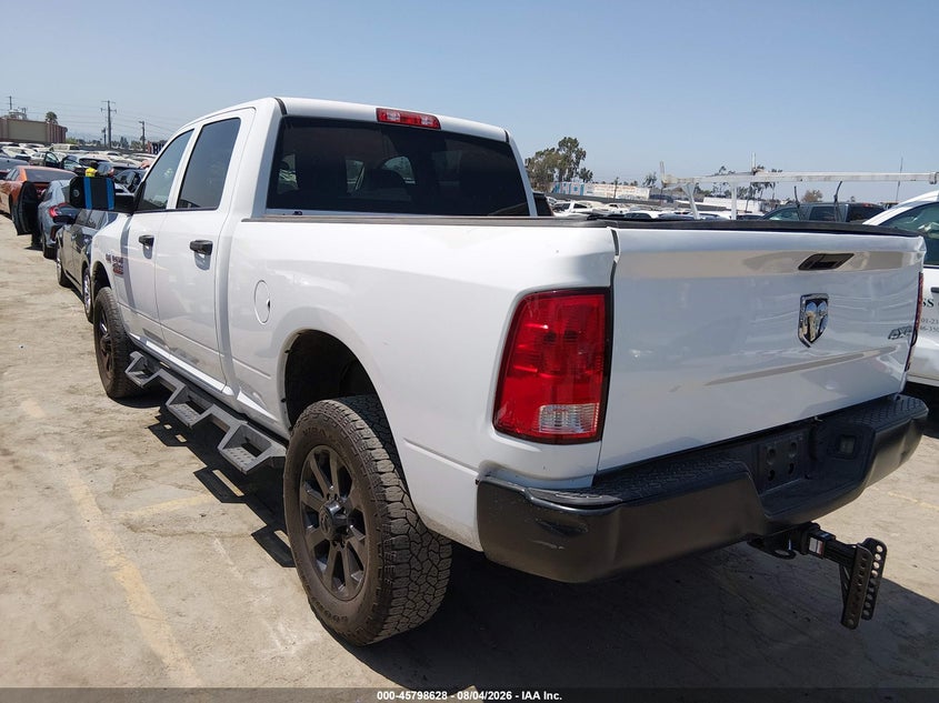 Vin: 3c6tr5ct2jg315621, lot: 46297459, ram 2500 tradesman  4x4 6'4 box 20183