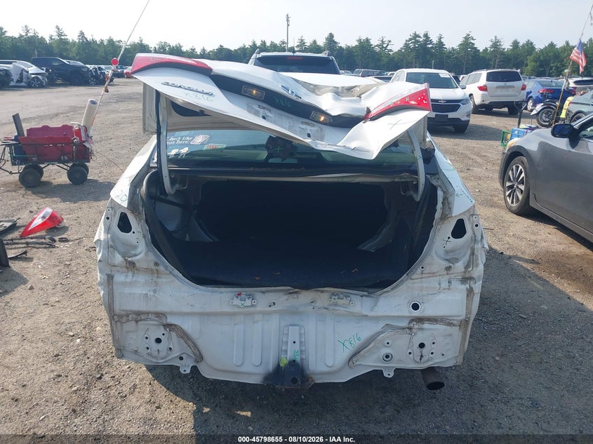 2014 TOYOTA COROLLA auction photo 6