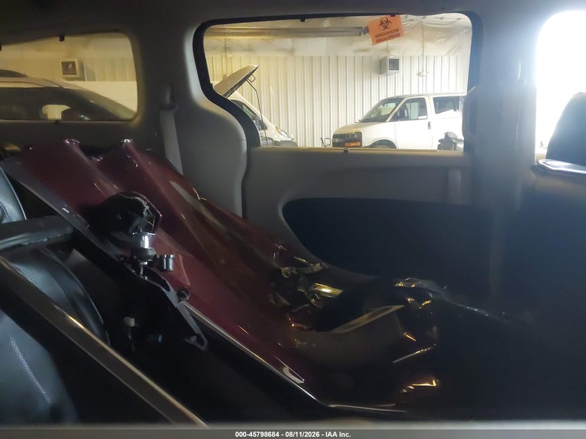 2017 CHRYSLER PACIFICA auction photo 8