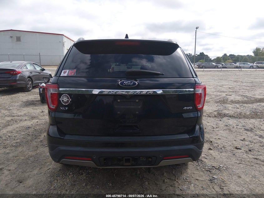 2019 FORD EXPLORER XLT · Photo 17