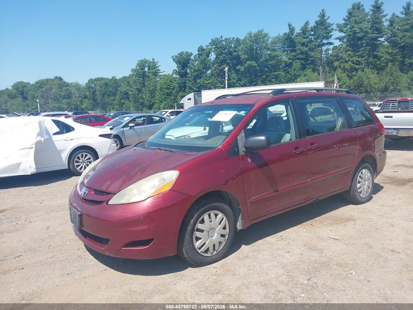 2006 TOYOTA SIENNA auction photo 2