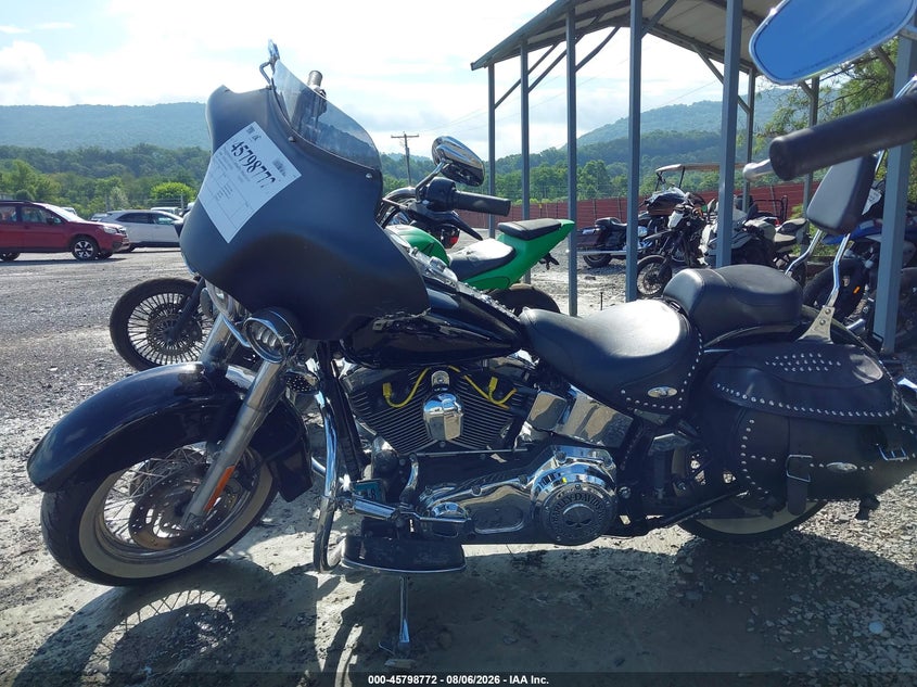 HARLEY-DAVIDSON FLSTCI 2006