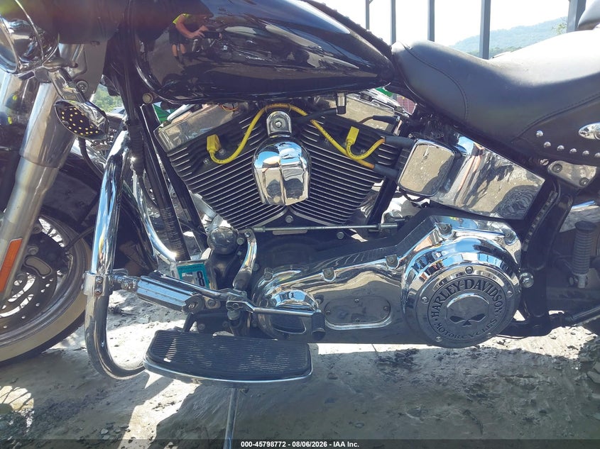 HARLEY-DAVIDSON FLSTCI 2006