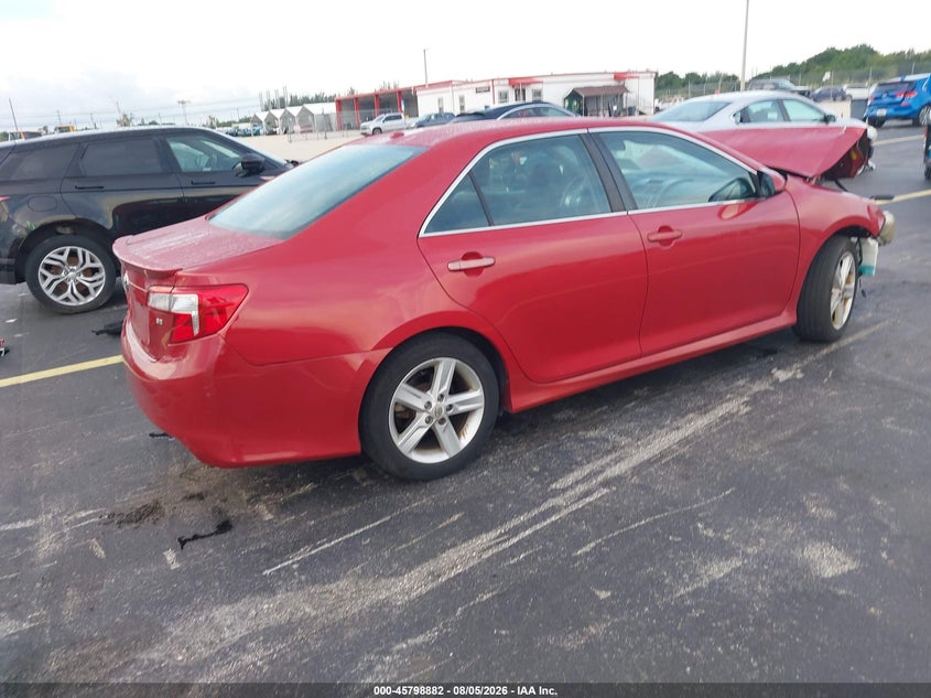 Vin: 4t1bf1fk1eu727455, lot: 46297713, toyota camry se 20144