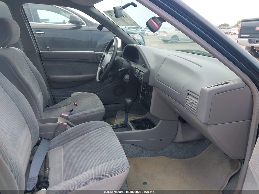 1996 FORD ESCORT auction photo 5