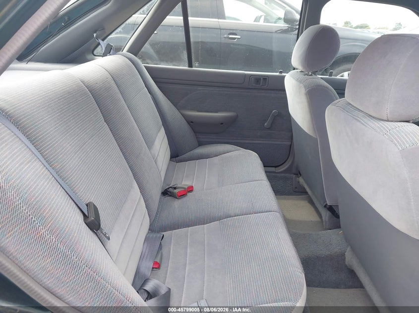 1996 FORD ESCORT auction photo 8