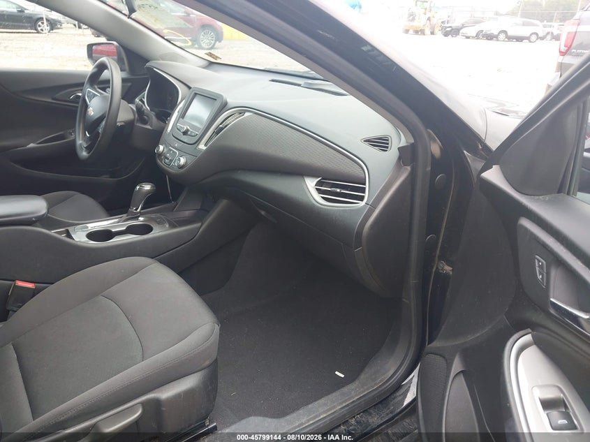 2017 CHEVROLET MALIBU auction photo 5
