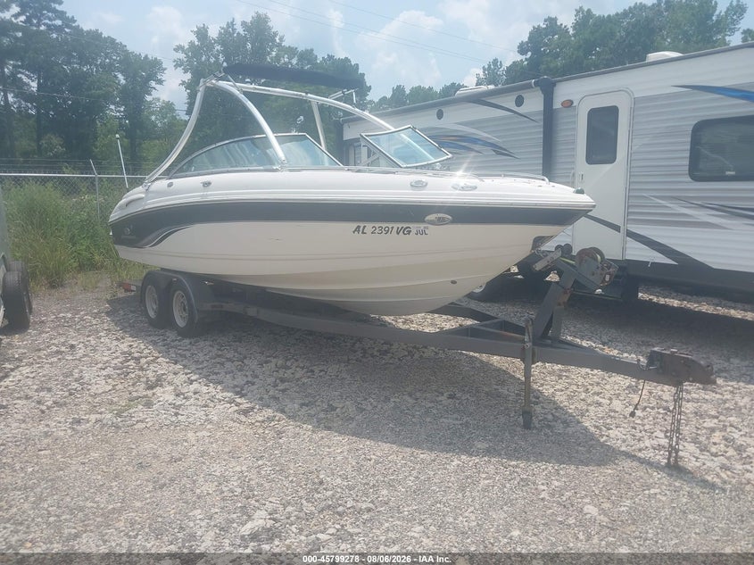 2006 CHAPARRAL SKIBOAT auction photo 1