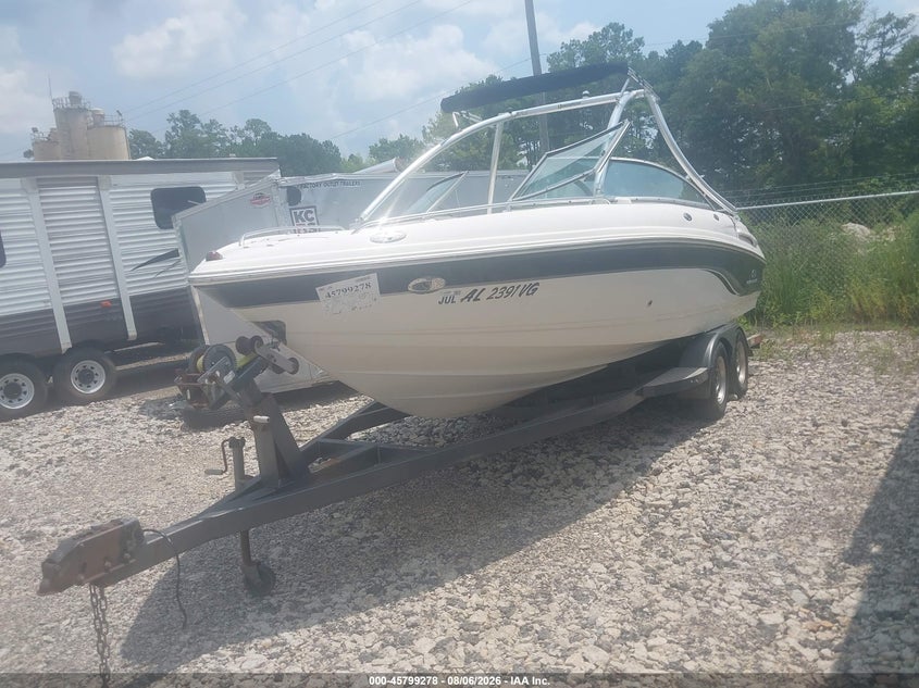 2006 CHAPARRAL SKIBOAT auction photo 2