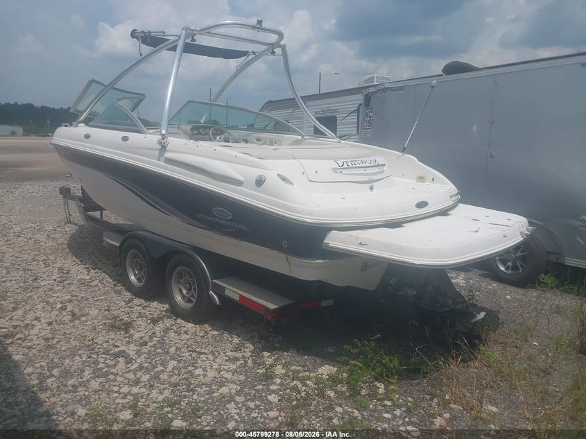 2006 CHAPARRAL SKIBOAT auction photo 3
