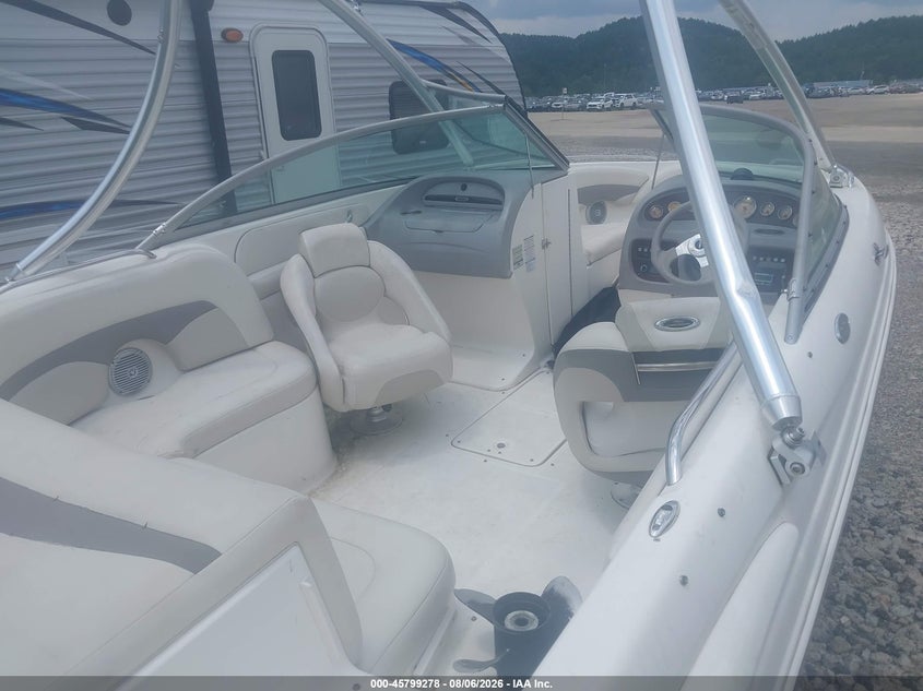 2006 CHAPARRAL SKIBOAT auction photo 5