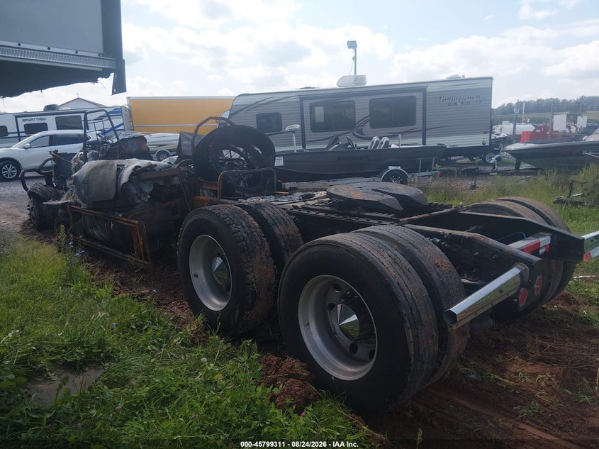 2018 FREIGHTLINER CASCADIA 125 auction photo 4