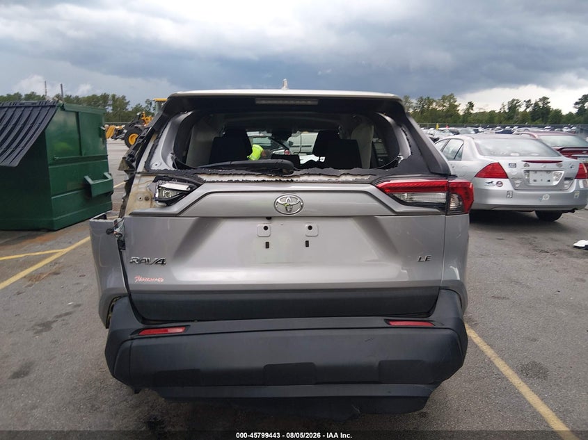 TOYOTA RAV4 - zdjęcie 16