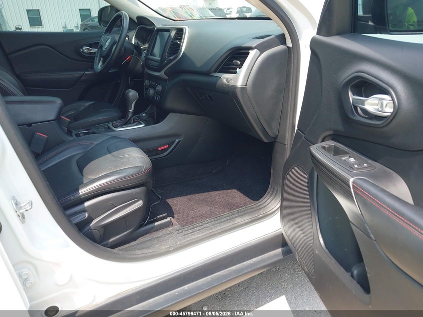 2016 JEEP CHEROKEE auction photo 5