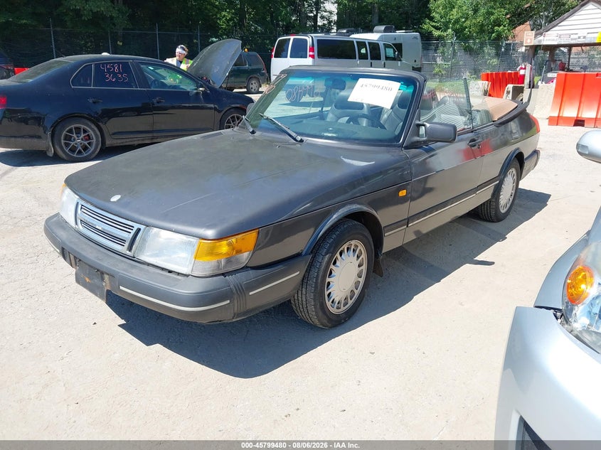 1989 SAAB 900 auction photo 2