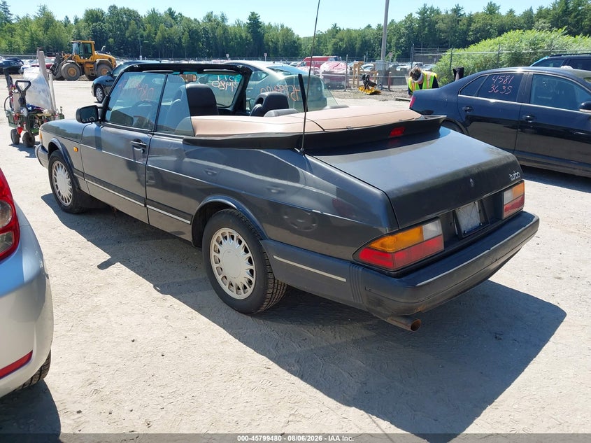 1989 SAAB 900 auction photo 3