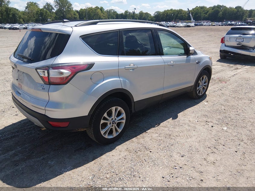 Vin: 1fmcu9gd4hua87478, lot: 46298361, ford escape se 20174