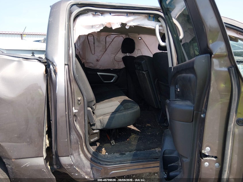 2017 NISSAN TITAN auction photo 8