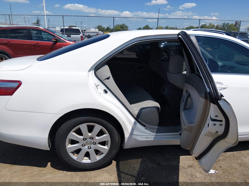 2009 TOYOTA CAMRY HYBRID auction photo 8